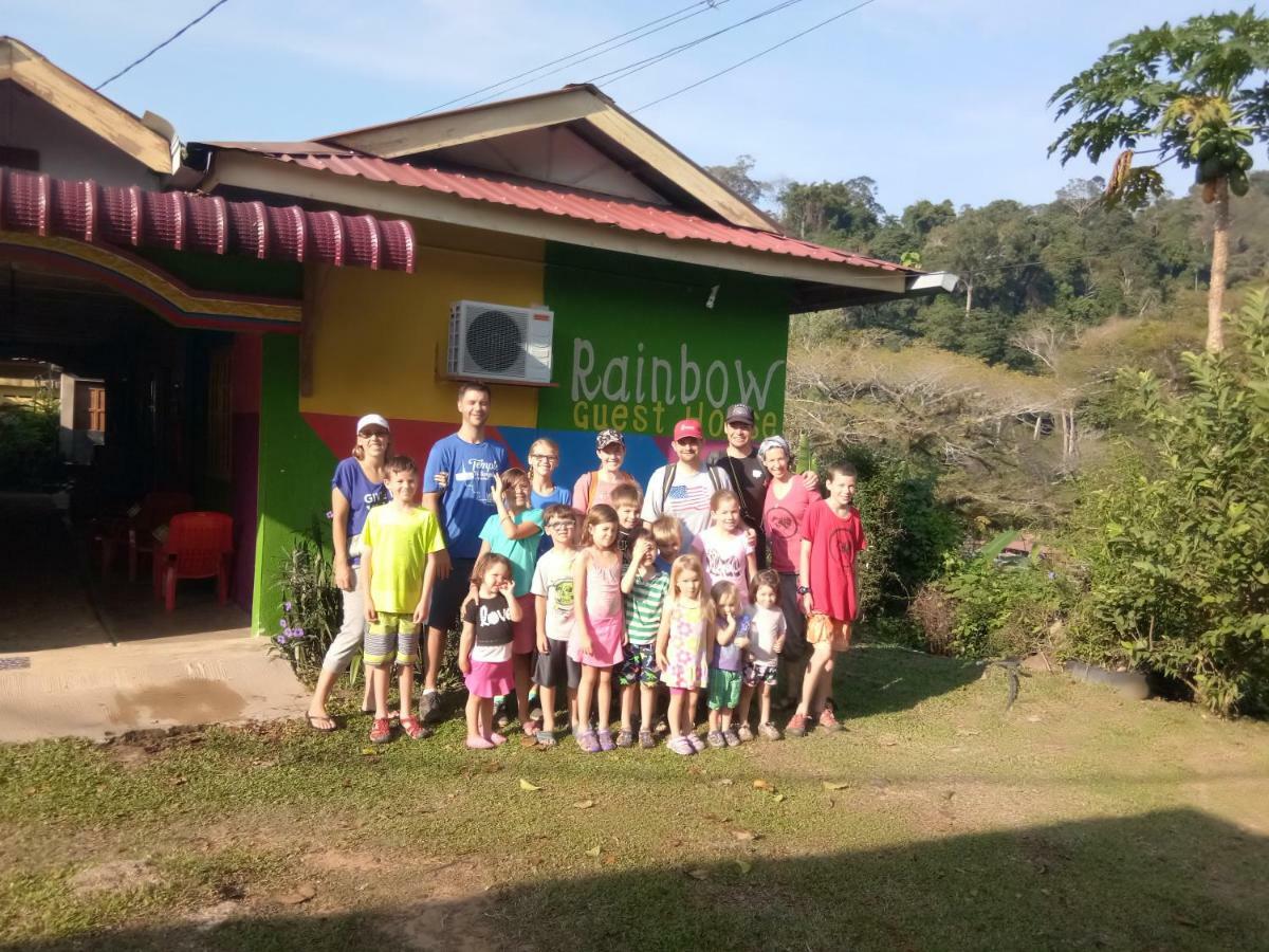 Taman Negara Rainbow Guest House Kuala Tahan Exterior photo